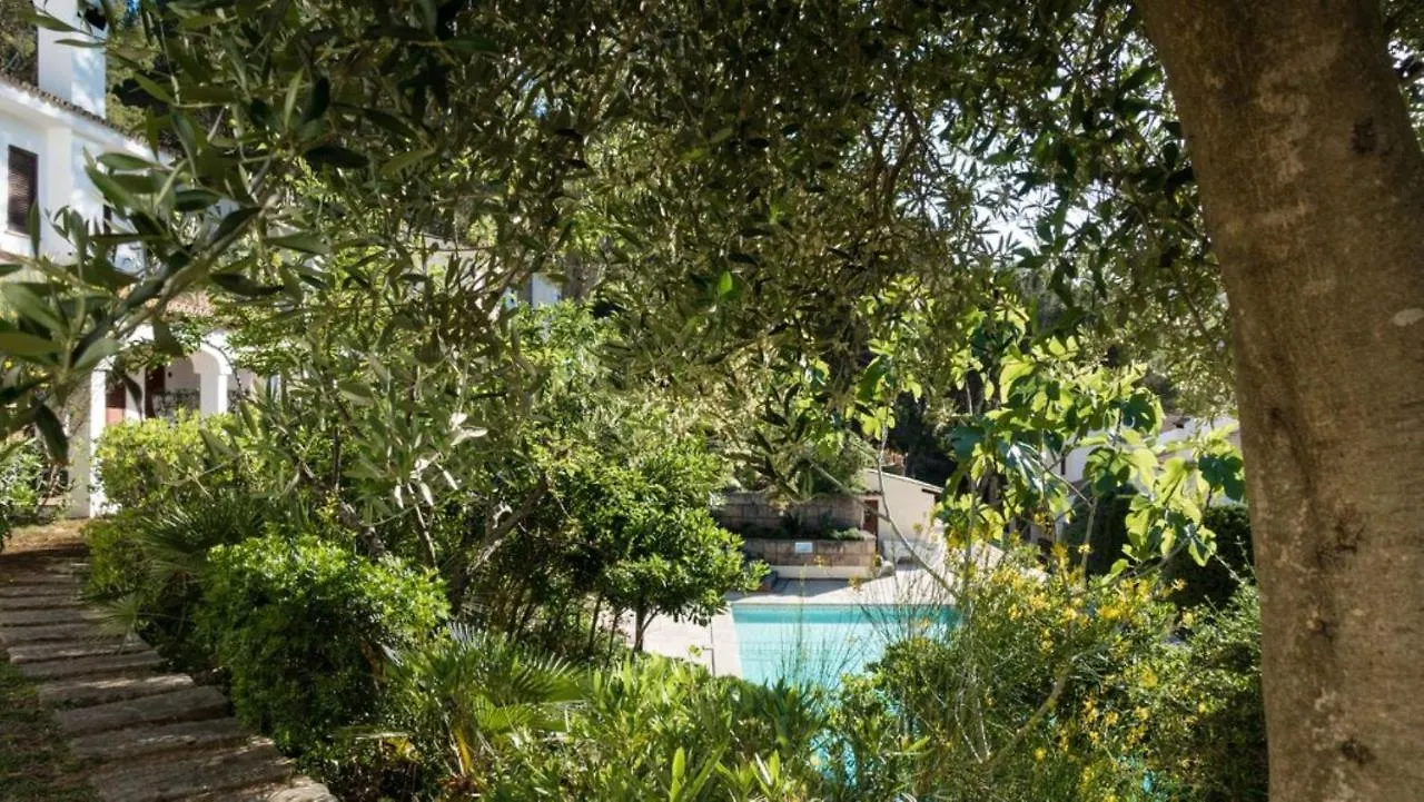 Cala de Sant Vicenc Can Botana 3 إسبانيا